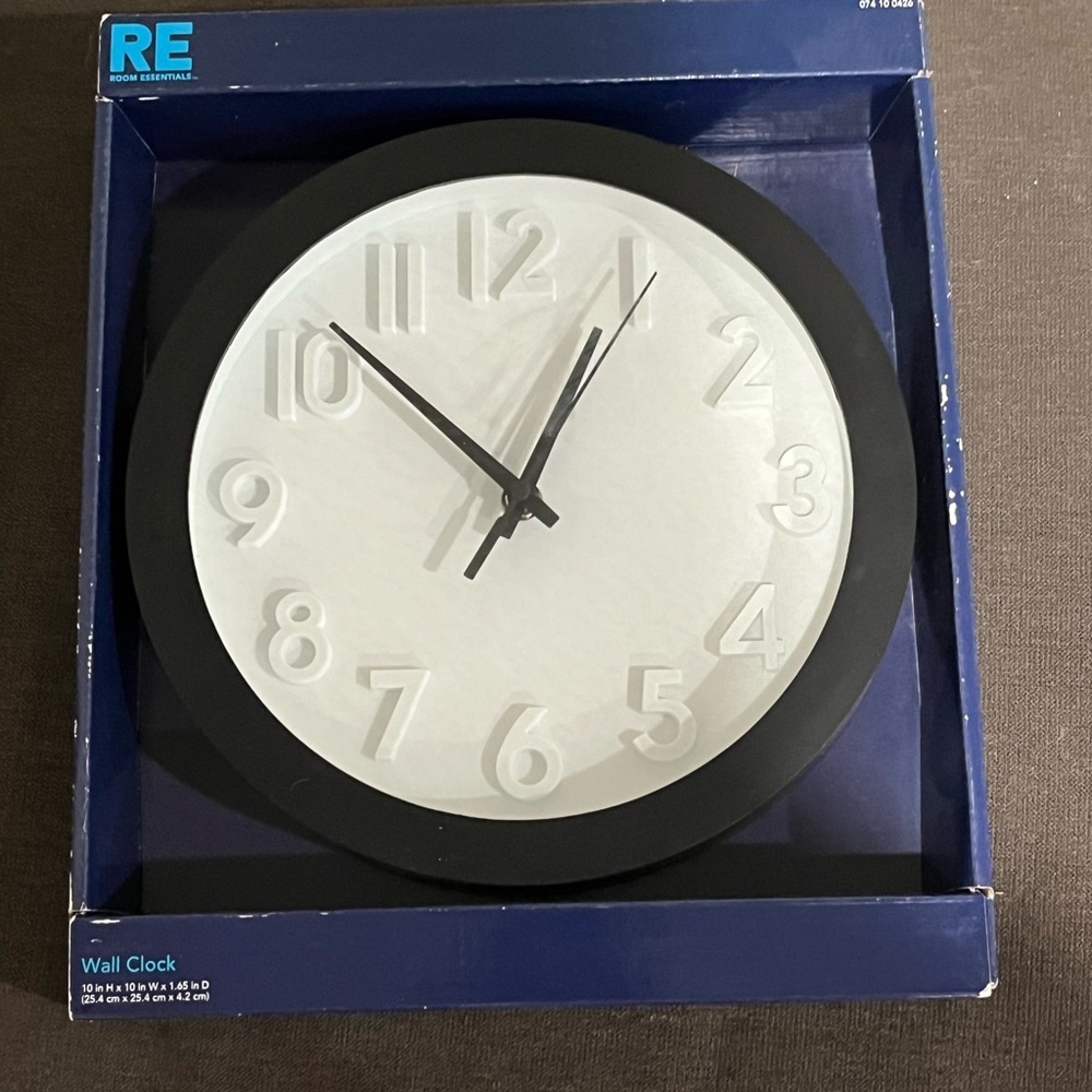 Room Essentials Black and White Modern Wall Clock